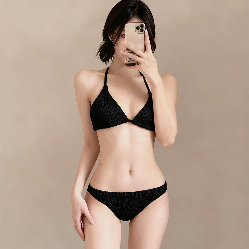 Slimming Two-piece Swimsuit Is The Perfect Choice For A Beach Vacation